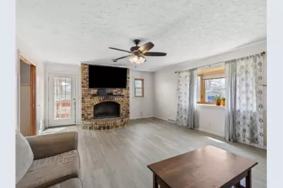 2814 Hillside Court, Bettendorf, IA 52722 - Photo 9