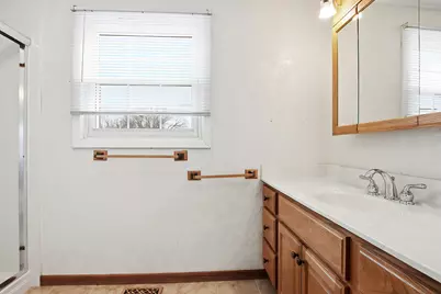 393 Indian Hill Drive, Buffalo Grove, IL 60089 - Photo 17