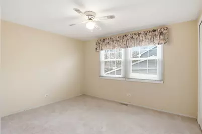 393 Indian Hill Drive, Buffalo Grove, IL 60089 - Photo 19