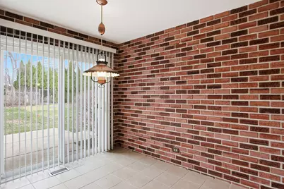 393 Indian Hill Drive, Buffalo Grove, IL 60089 - Photo 13