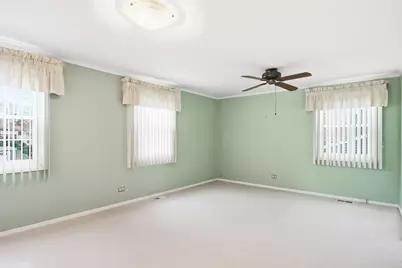 393 Indian Hill Drive, Buffalo Grove, IL 60089 - Photo 15