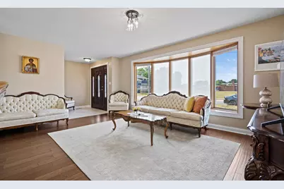 8821 Congress Park Avenue, Brookfield, IL 60513 - Photo 3