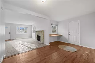 150 S Western Ave, Aurora, IL 60506 - Photo 5