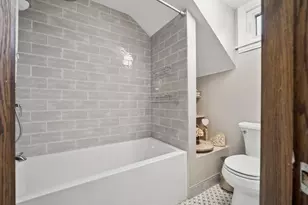 283 N Michigan Ave, Elmhurst, IL 60126 - Photo 17