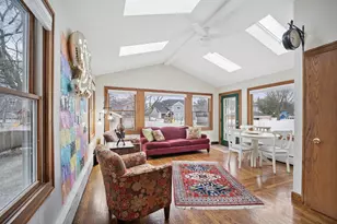 283 N Michigan Ave, Elmhurst, IL 60126 - Photo 9