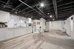 283 N Michigan Ave, Elmhurst, IL 60126 - Photo 21