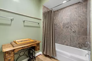 2426 W Lyndale St, Chicago, IL 60647 - Photo 39