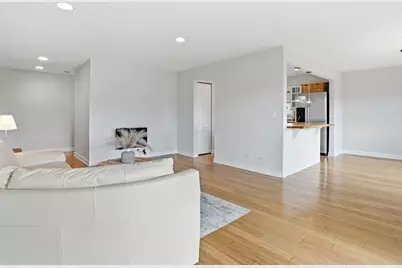 9332 Landings Lane #604, Des Plaines, IL 60016 - Photo 5