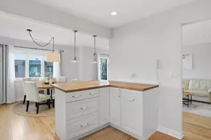 9332 Landings Ln, Des Plaines, IL 60016 - Photo 11