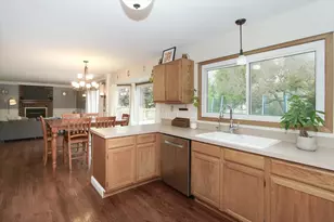 845 Hanson Ct, Batavia, IL 60510 - Photo 9