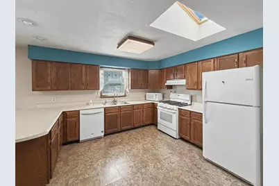 707 E Ash Street, Watseka, IL 60970 - Photo 5