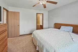 707 E Ash St, Watseka, IL 60970 - Photo 9