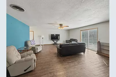 707 E Ash Street, Watseka, IL 60970 - Photo 3