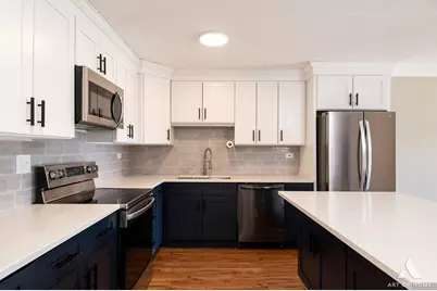 18 E Old Willow Road #205N, Prospect Heights, IL 60070 - Photo 3