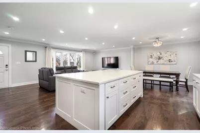 403 Whipple Lane, Westmont, IL 60559 - Photo 9