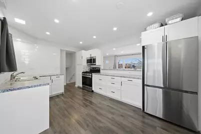 7635 S Oconto Avenue, Bridgeview, IL 60455 - Photo 7