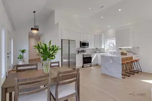 19 Marina Dr, Des Plaines, IL 60016 - Photo 9