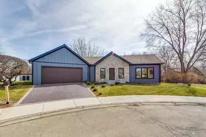 19 Marina Drive, Des Plaines, IL 60016 - Photo 1