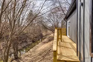 19 Marina Dr, Des Plaines, IL 60016 - Photo 37