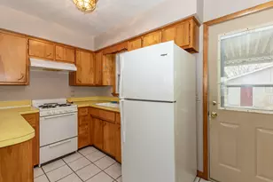 1850 45th St, Rock Island, IL 61201 - Photo 5