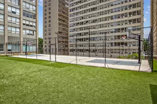 655 W Irving Park Rd, Chicago, IL 60613 - Photo 15