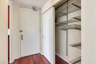 655 W Irving Park Rd, Chicago, IL 60613 - Photo 11