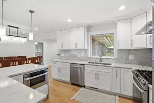 212 E Monterey Ave, Schaumburg, IL 60193 - Photo 7