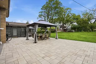 212 E Monterey Ave, Schaumburg, IL 60193 - Photo 29