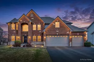 647 Bennett Dr, North Aurora, IL 60542 - Photo 3