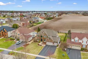 647 Bennett Dr, North Aurora, IL 60542 - Photo 45