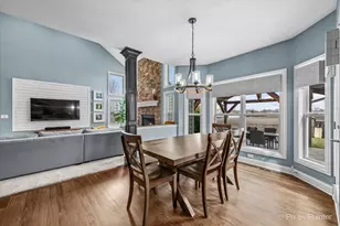 647 Bennett Dr, North Aurora, IL 60542 - Photo 15