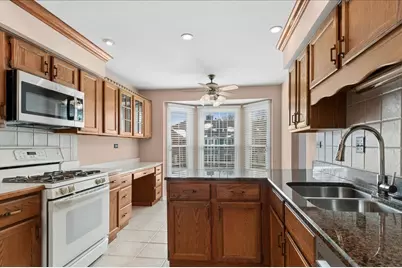 [Address not provided], Naperville, IL 60563 - Photo 9