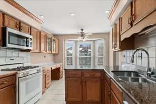 [Address not provided], Naperville, IL 60563 - Photo 9