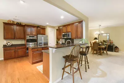 585 Tuscan View Drive, Elgin, IL 60124 - Photo 11