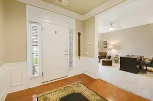 585 Tuscan View Dr, Elgin, IL 60124 - Photo 3