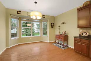 585 Tuscan View Dr, Elgin, IL 60124 - Photo 15