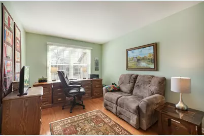 933 Wheaton Oaks Drive, Wheaton, IL 60187 - Photo 11