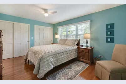 933 Wheaton Oaks Drive, Wheaton, IL 60187 - Photo 15