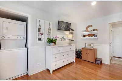 933 Wheaton Oaks Drive, Wheaton, IL 60187 - Photo 7