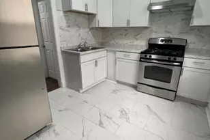 916 W 68th St, Chicago, IL 60621 - Photo 5