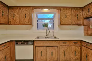 7N240 West End Rd, Roselle, IL 60172 - Photo 15