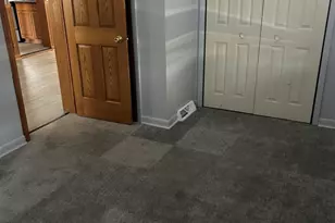 1017 Pulaski St, Peru, IL 61354 - Photo 7