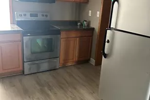 1017 Pulaski St, Peru, IL 61354 - Photo 9