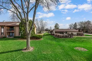 2229 Wharf Dr, Woodridge, IL 60517 - Photo 19