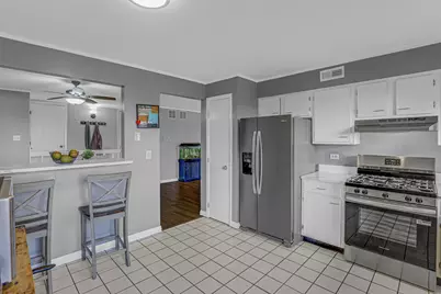 2229 Wharf Drive #1108, Woodridge, IL 60517 - Photo 5