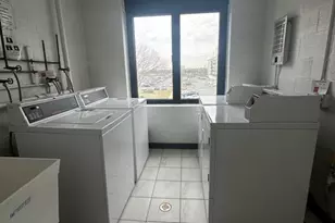 9098 W Terrace Dr, Niles, IL 60714 - Photo 25