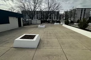 9098 W Terrace Dr, Niles, IL 60714 - Photo 27