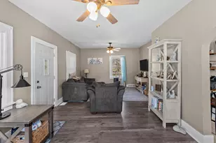 846 27th St, Moline, IL 61265 - Photo 5