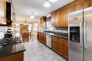 8324 44th Pl, Lyons, IL 60534 - Photo 7