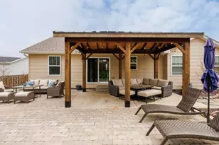 1001 Bach Dr, Bloomington, IL 61704 - Photo 5